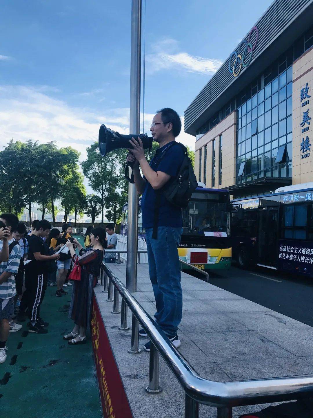 管家婆精选三期内必开生肖